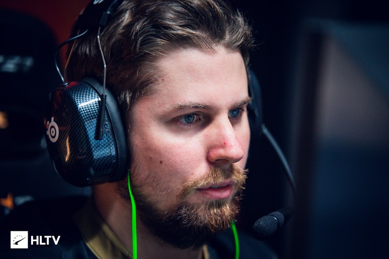 宝刀未老dennis继续征战csgo赛场