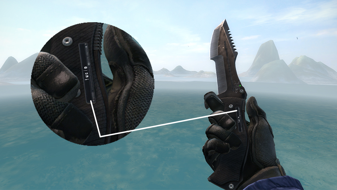 猎杀者匕首相关饰品:42461标签在反面的刀柄之上,但因为鲍伊猎刀独特