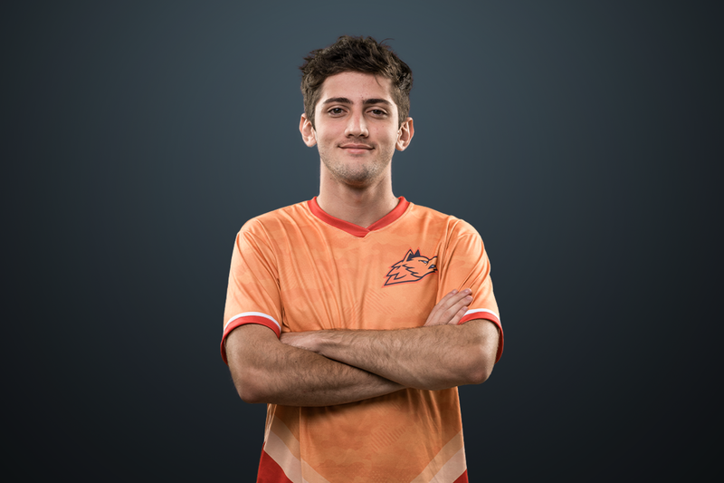 furia的队长art对zmb表示:"你是所有队员中最努力的选手,努力和追求