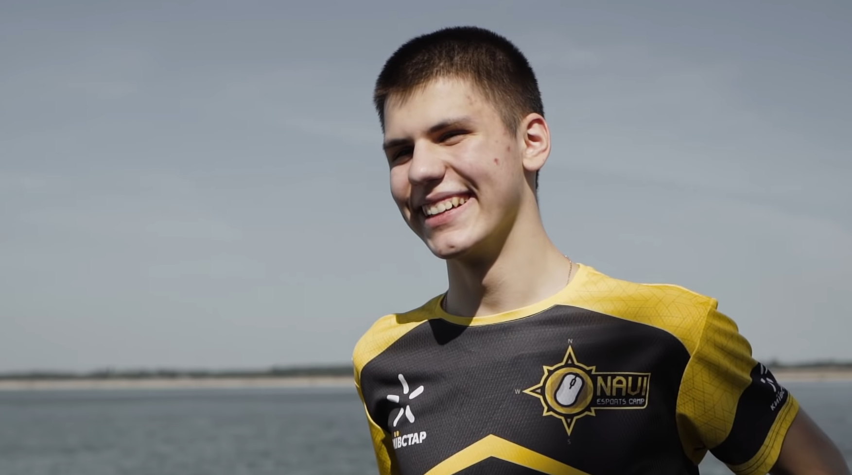 csgo天才少年青训队之星b1t