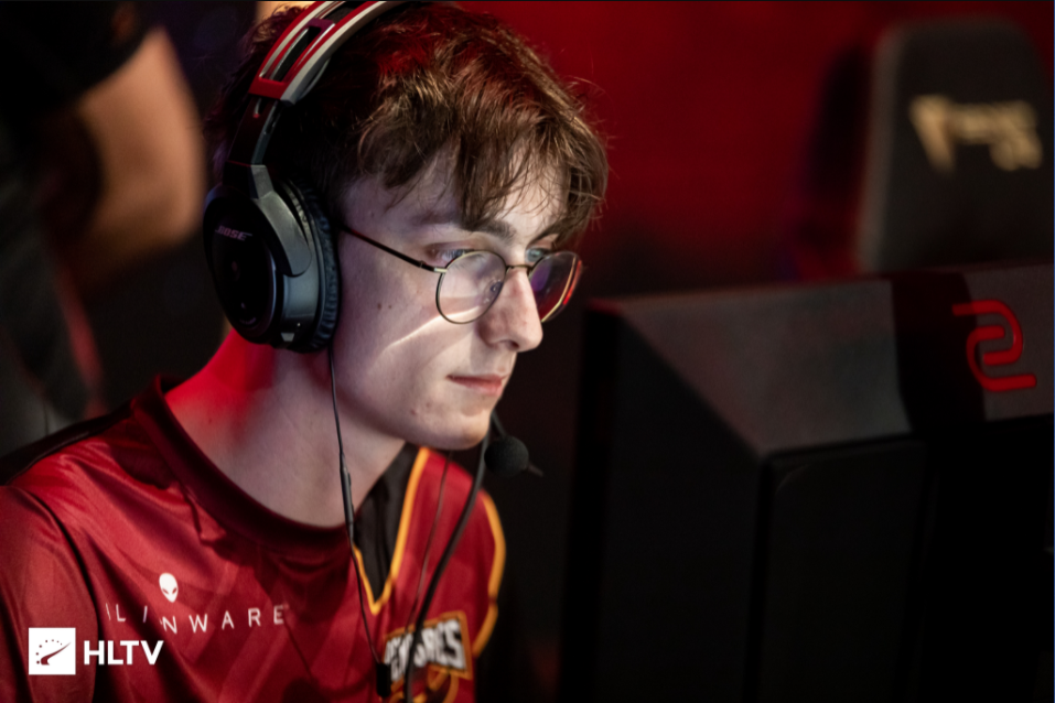 外媒爆料:liazz将代表renegades出征iem卡托维兹_网易bu