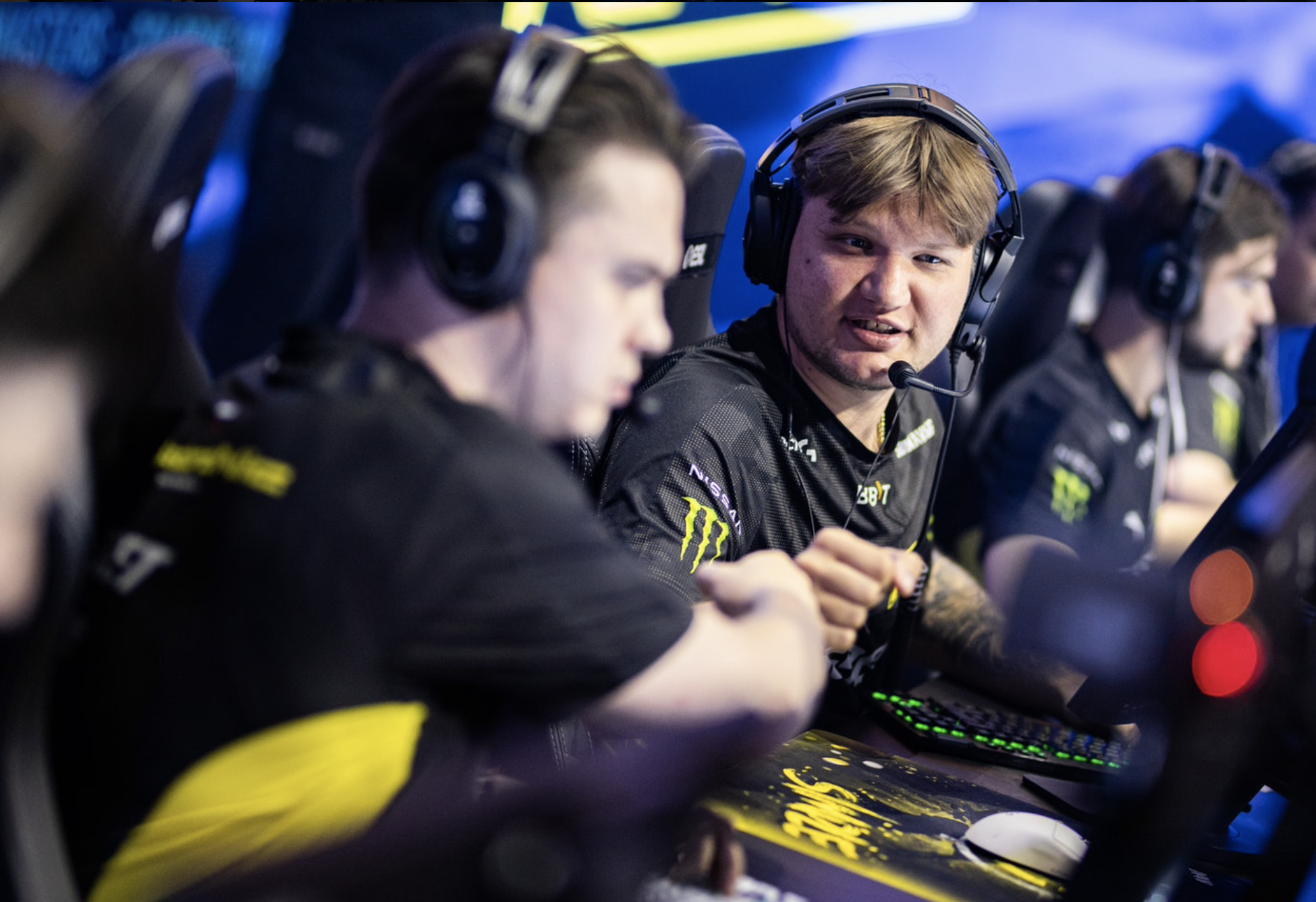 银河战舰所向披靡faze鏖战五局力压navi登顶iem科隆2022